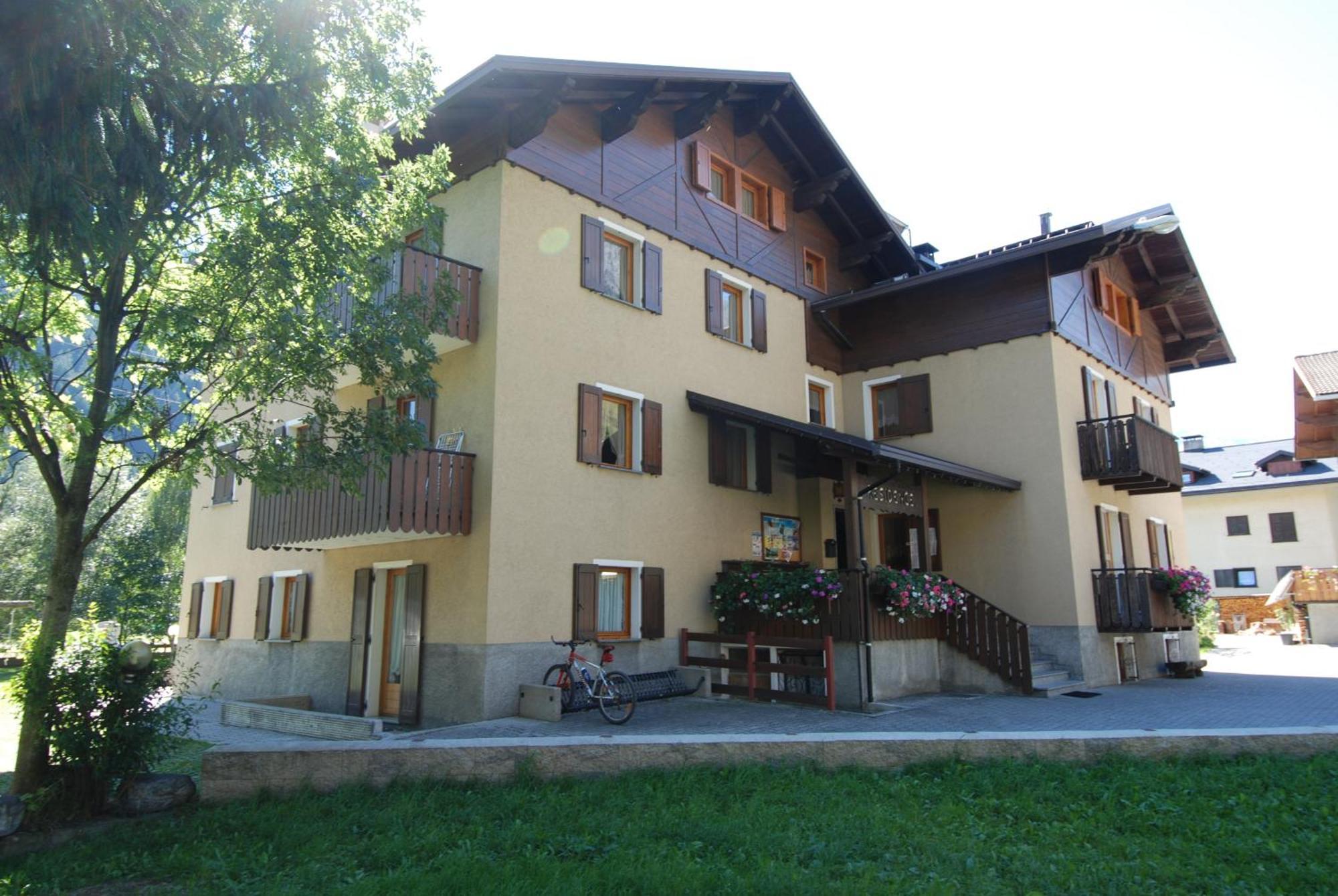 Residence Pian Del Vino Pradelle Exteriör bild