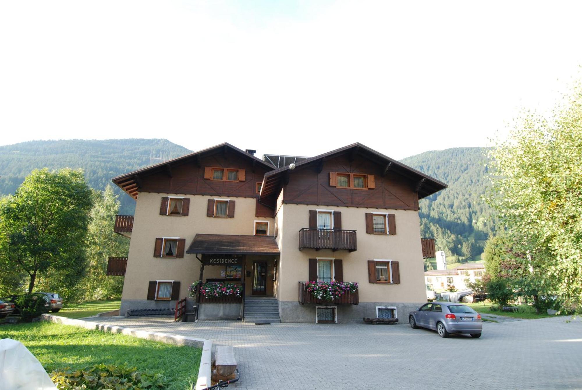 Residence Pian Del Vino Pradelle Exteriör bild