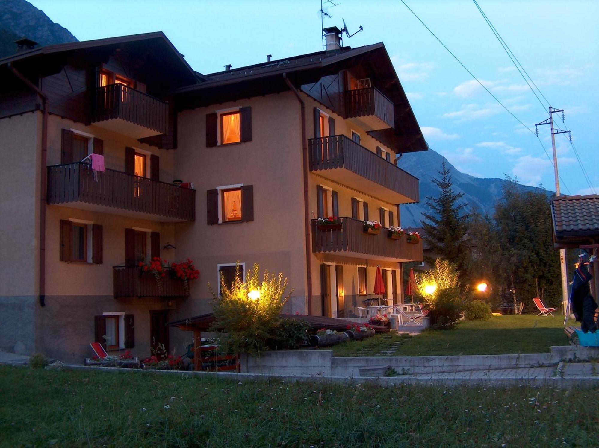 Residence Pian Del Vino Pradelle Exteriör bild