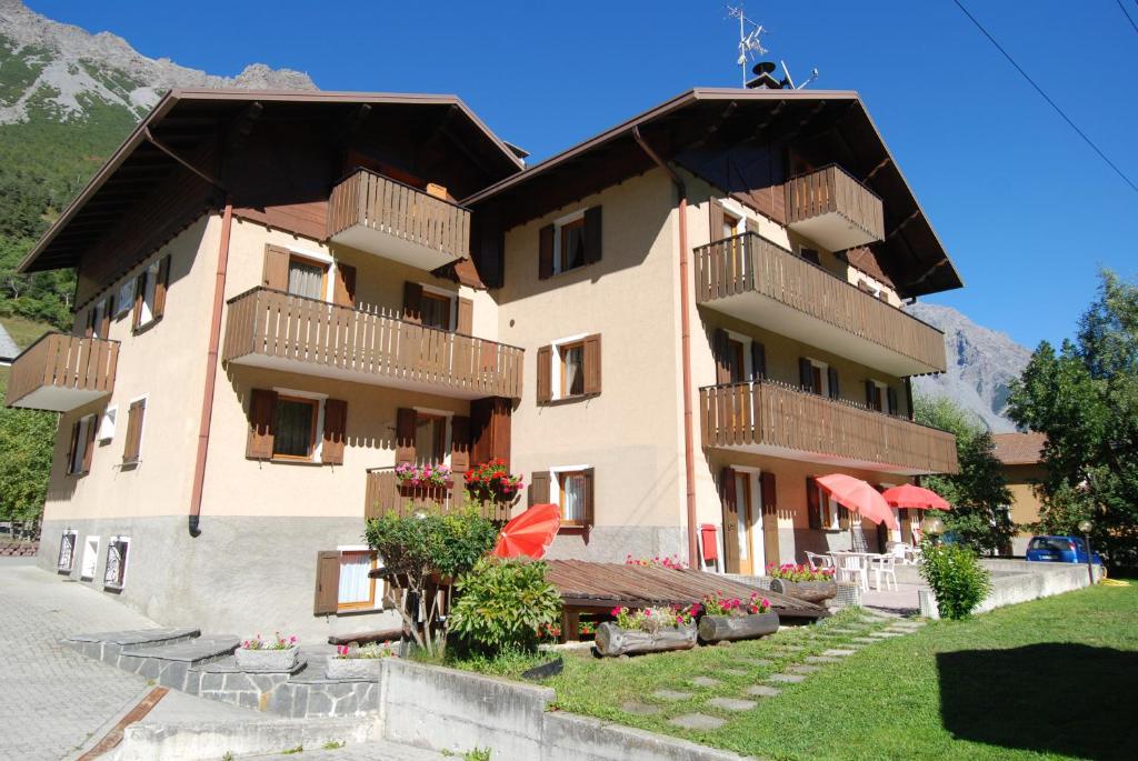 Residence Pian Del Vino Pradelle Exteriör bild
