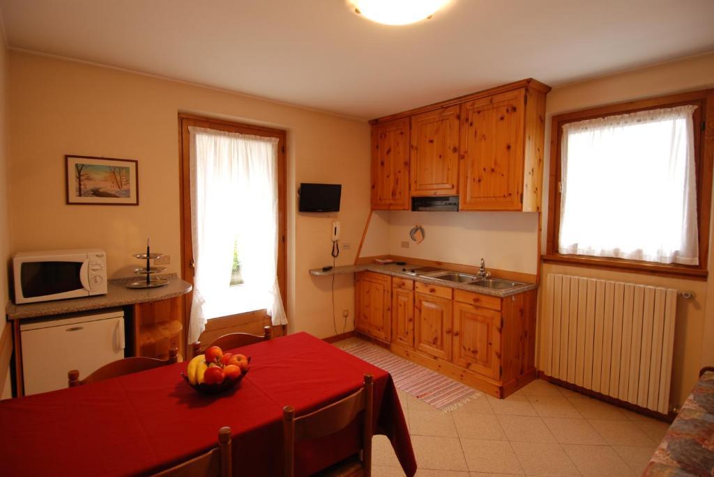 Residence Pian Del Vino Pradelle Rum bild